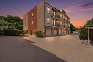 1020 Texas St, Fort Worth, TX 76102 - Photo 4