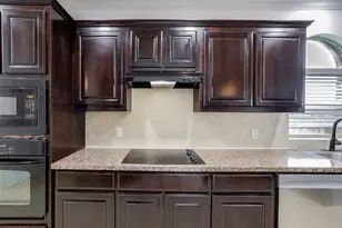 1046 Chandler St, Kennedale, TX 76060 - Photo 8