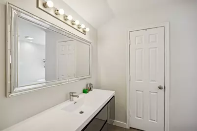 9522 Robin Meadow Drive, Dallas, TX 75243 - Photo 22