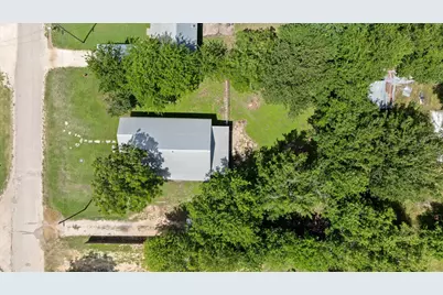 145 E Denmark Street, Walnut Springs, TX 76690 - Photo 8