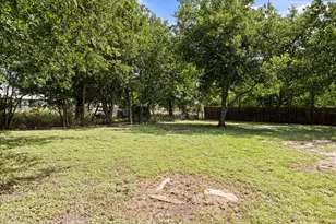 145 E Denmark St, Walnut Springs, TX 76690 - Photo 12