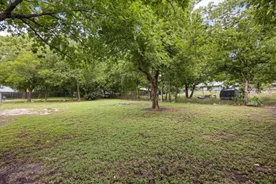 145 E Denmark Street, Walnut Springs, TX 76690 - Photo 16