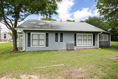 145 E Denmark Street, Walnut Springs, TX 76690 - Photo 6