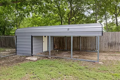 145 E Denmark Street, Walnut Springs, TX 76690 - Photo 14