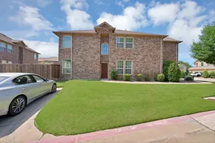 1946 Sherburne St, Lewisville, TX 75067 - Photo 2