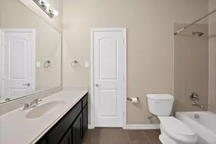 1946 Sherburne St, Lewisville, TX 75067 - Photo 18