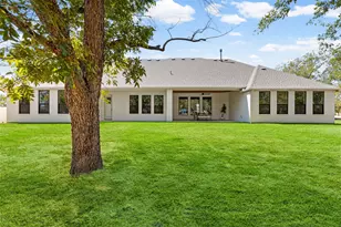 1130 E Landings N, Granbury, TX 76049 - Photo 40
