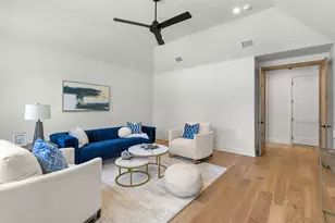 1130 E Landings N, Granbury, TX 76049 - Photo 18