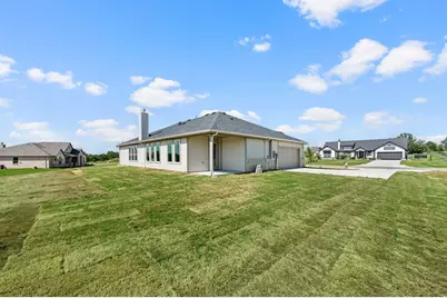 110 Brush Creek Drive, Boyd, TX 76023 - Photo 34