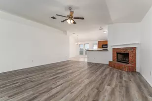 7427 Fossil Creek Dr, Arlington, TX 76002 - Photo 8
