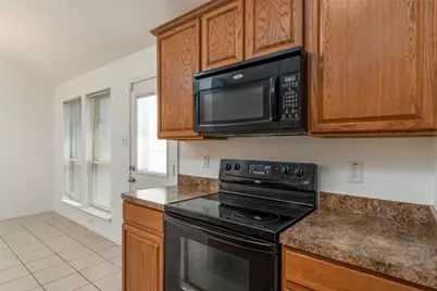 7427 Fossil Creek Drive, Arlington, TX 76002 - Photo 14
