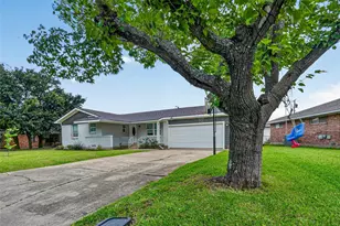 309 Mulberry St, Ferris, TX 75125 - Photo 2