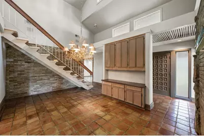 3909 Courtshire Drive, Dallas, TX 75229 - Photo 6