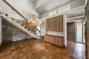 3909 Courtshire Dr, Dallas, TX 75229 - Photo 6