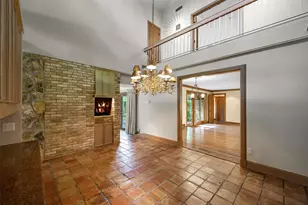 3909 Courtshire Dr, Dallas, TX 75229 - Photo 10