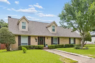7012 Wakefield St, Dallas, TX 75231 - Photo 2