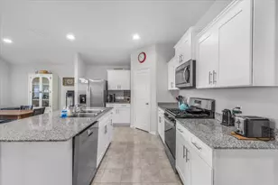 513 Derby Ln, Springtown, TX 76082 - Photo 2