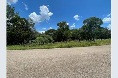 2000 Austin Hines Drive, China Spring, TX 76633 - Photo 1