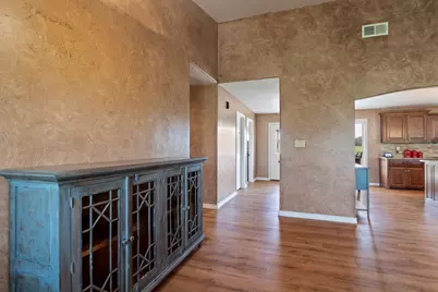 537 SW 12th Avenue, Mt Pleasant, TX 75455 - Photo 8