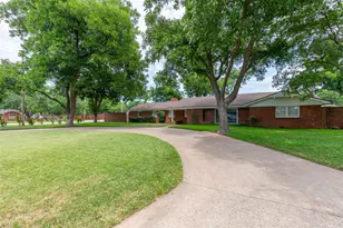 1401 Woodridge Dr, Abilene, TX 79605 - Photo 2