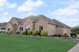 117 Thames Cir, Waxahachie, TX 75165 - Photo 2