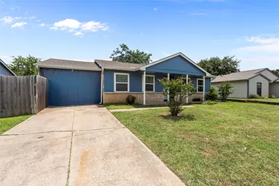 7036 Sandybrook Drive, Fort Worth, TX 76120 - Photo 2