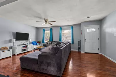 7036 Sandybrook Drive, Fort Worth, TX 76120 - Photo 6