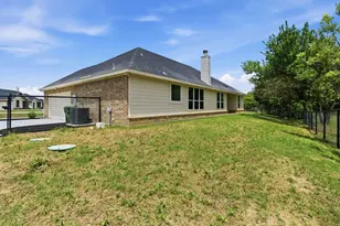 113 Cooper Ct, Springtown, TX 76082 - Photo 32