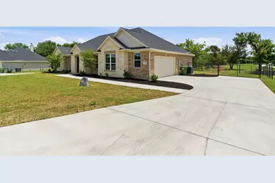 113 Cooper Court, Springtown, TX 76082 - Photo 4