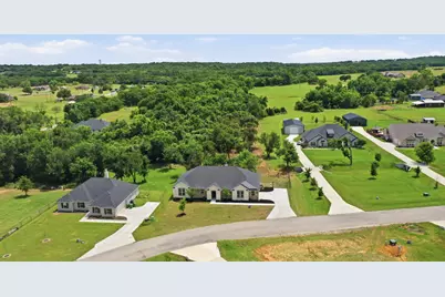 113 Cooper Court, Springtown, TX 76082 - Photo 36