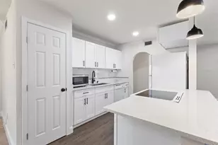 530 Edgemere Dr, Garland, TX 75043 - Photo 2