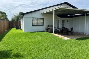 530 Edgemere Dr, Garland, TX 75043 - Photo 4