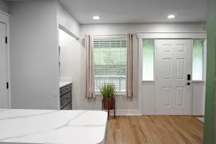 1016 W Collins St, Denton, TX 76201 - Photo 8