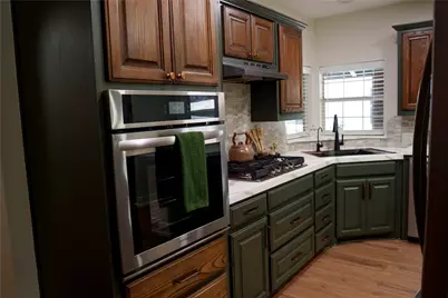 1016 W Collins Street, Denton, TX 76201 - Photo 6