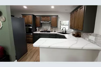 1016 W Collins Street, Denton, TX 76201 - Photo 2