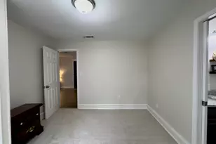 1016 W Collins St, Denton, TX 76201 - Photo 14