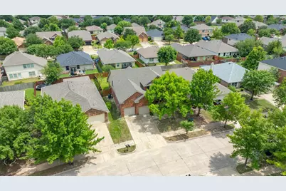 2046 Lake Trail Drive, Heartland, TX 75126 - Photo 2