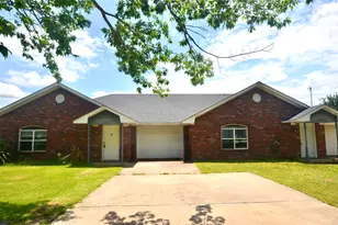 105 Bryant St, Pottsboro, TX 75076 - Photo 2