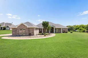 2105 Wood Duck Ln, Granbury, TX 76049 - Photo 1