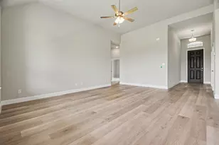 736 Candace Dr, DeSoto, TX 75115 - Photo 6