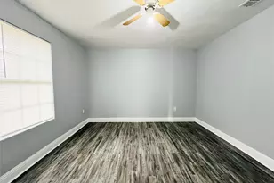 2621 E 12th St, Fort Worth, TX 76111 - Photo 14