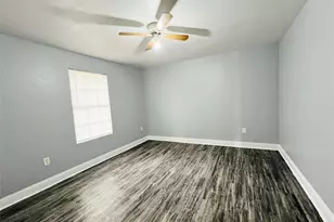 2621 E 12th St, Fort Worth, TX 76111 - Photo 12