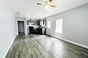 2621 E 12th St, Fort Worth, TX 76111 - Photo 8