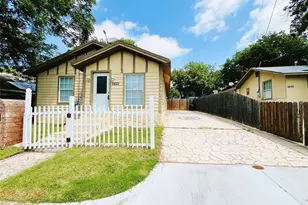 2621 E 12th St, Fort Worth, TX 76111 - Photo 2