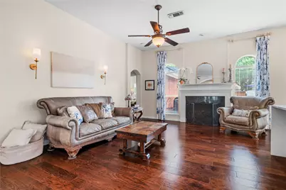 2007 Hunter Place Court, Arlington, TX 76006 - Photo 8