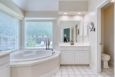 2007 Hunter Place Court, Arlington, TX 76006 - Photo 18