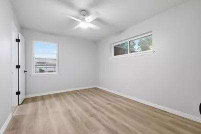 5719 Enchanted Lane, Dallas, TX 75227 - Photo 32