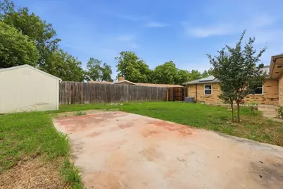 5719 Enchanted Lane, Dallas, TX 75227 - Photo 30