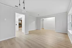 5719 Enchanted Ln, Dallas, TX 75227 - Photo 4