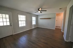 1705 N Cates St, Decatur, TX 76234 - Photo 4